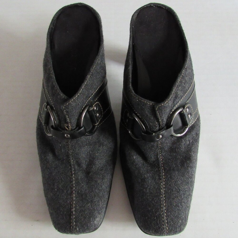 Aerosoles Fabric Mule/Clog In a Cinch Buckle Gray & Black Slip On Shoe Size 6.5M